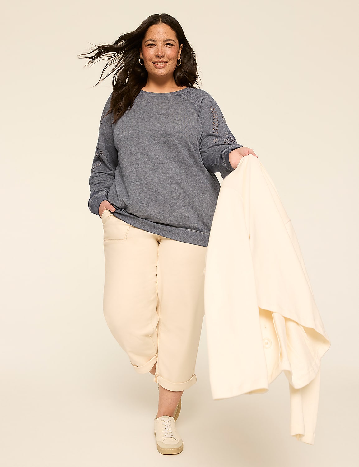 Long-Sleeve Crew-Neck Sweatshirt Product Image 3