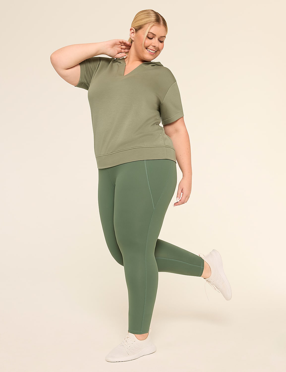 LIVI Journey Short-Sleeve Hooded Sweatshirt Product Image 3