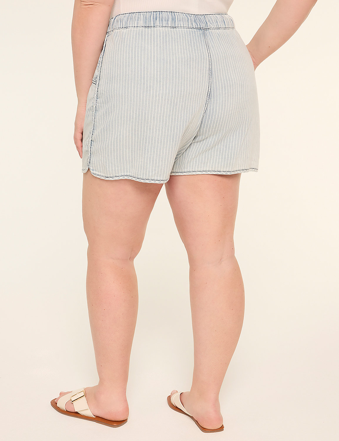 Cloud Knit Pull-On Relaxed 4" Short Product Image 2