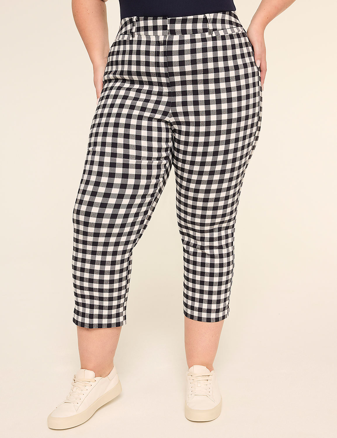 4-Season Gingham Slim Capri Pant Product Image 1