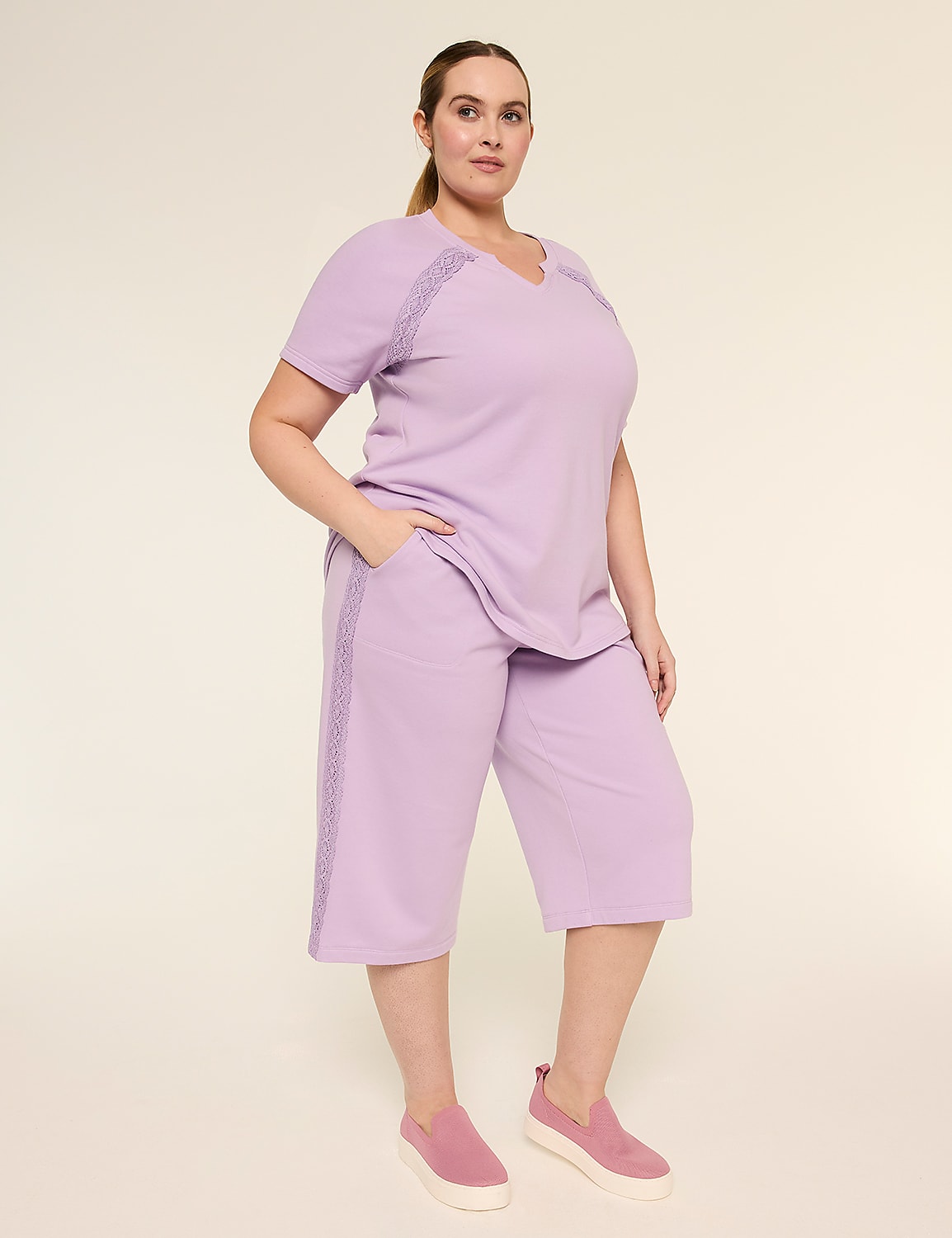 LIVI French Terry Relaxed Straight Capri Product Image 3
