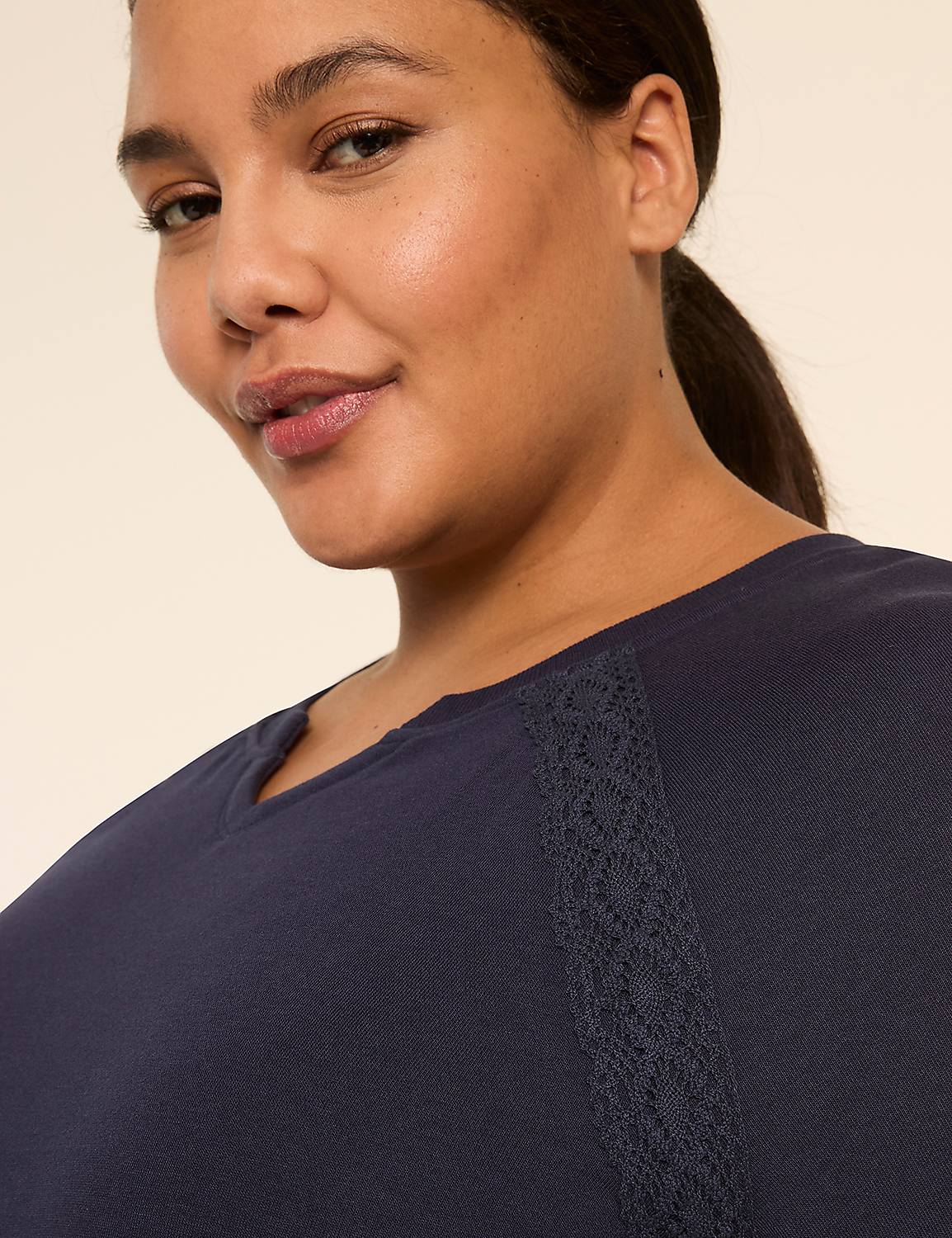 LIVI French Terry Elbow-Sleeve Crochet-Trim Sweatshirt Product Image 4