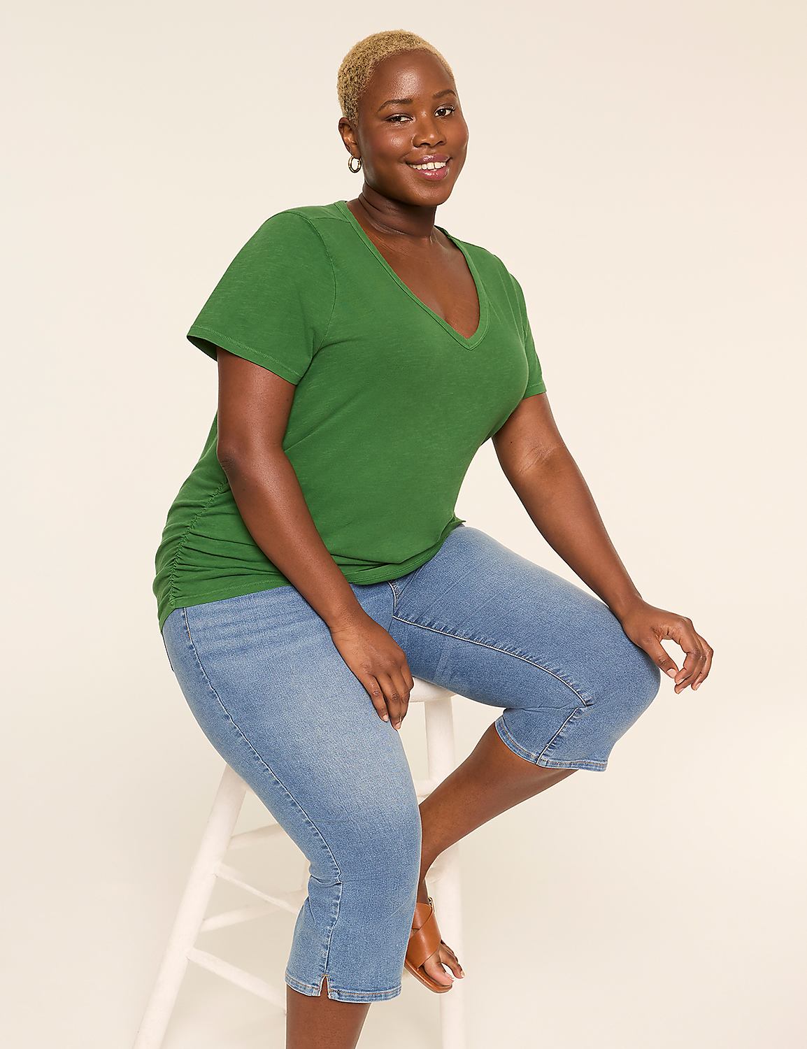 Short-Sleeve V-Neck Side-Ruched Tee Product Image 3
