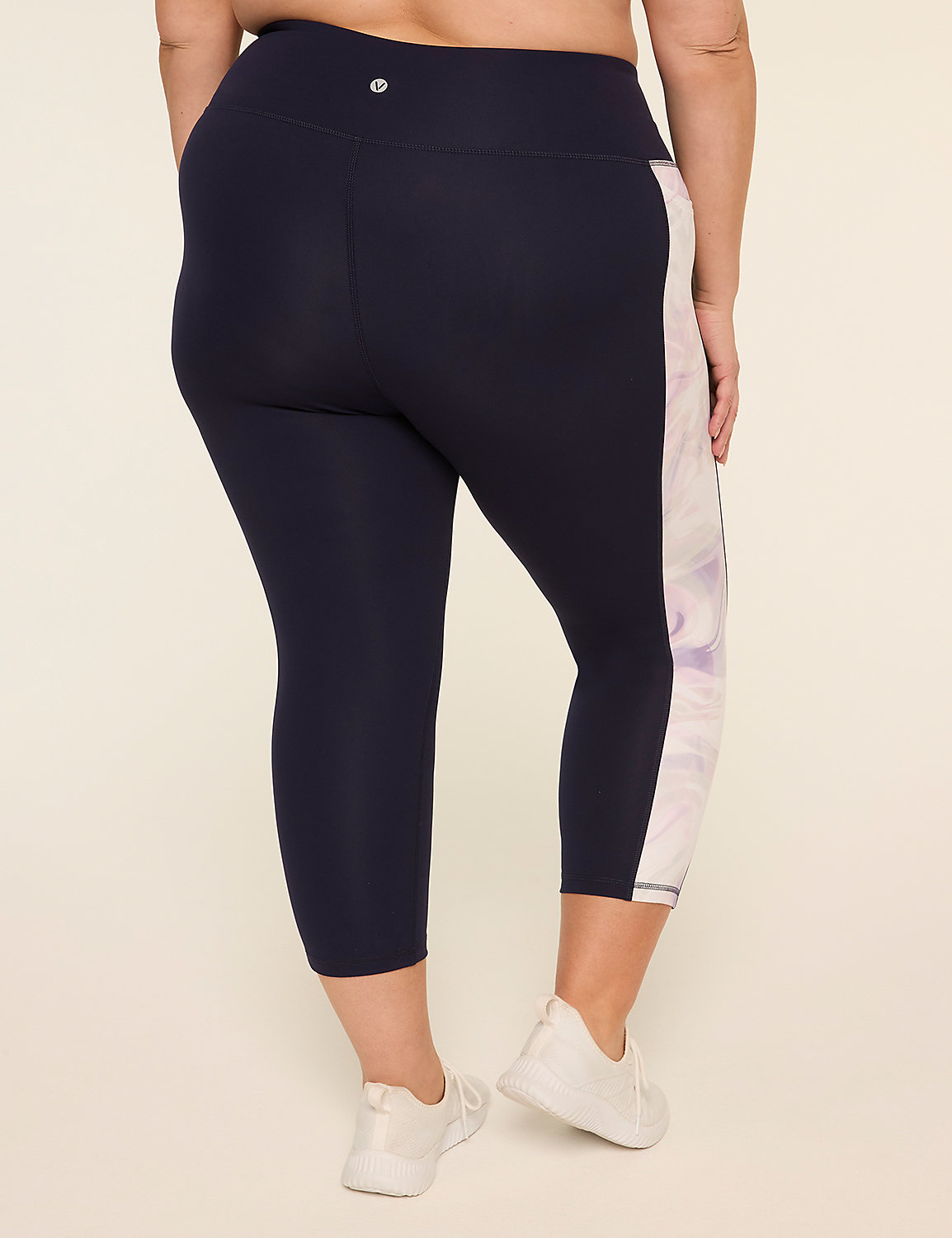 LIVI Soft Colorblock 21" Capri Legging Product Image 2
