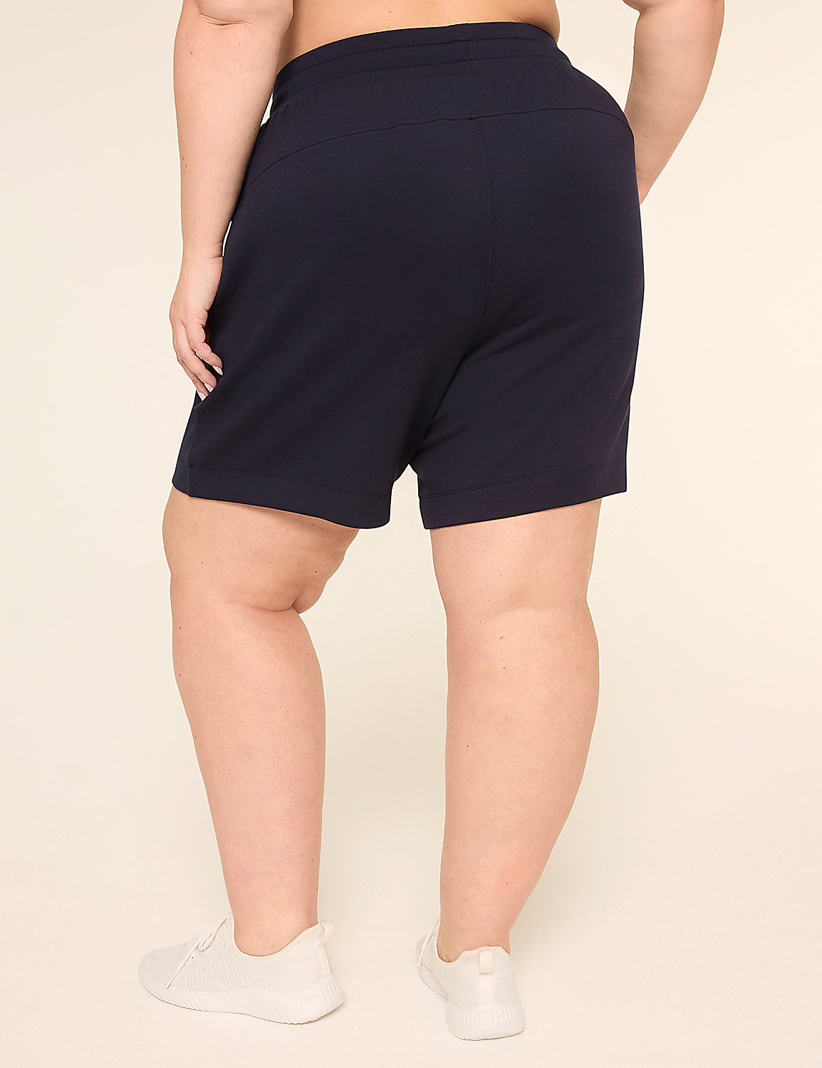 LIVI Journey Short Product Image 2