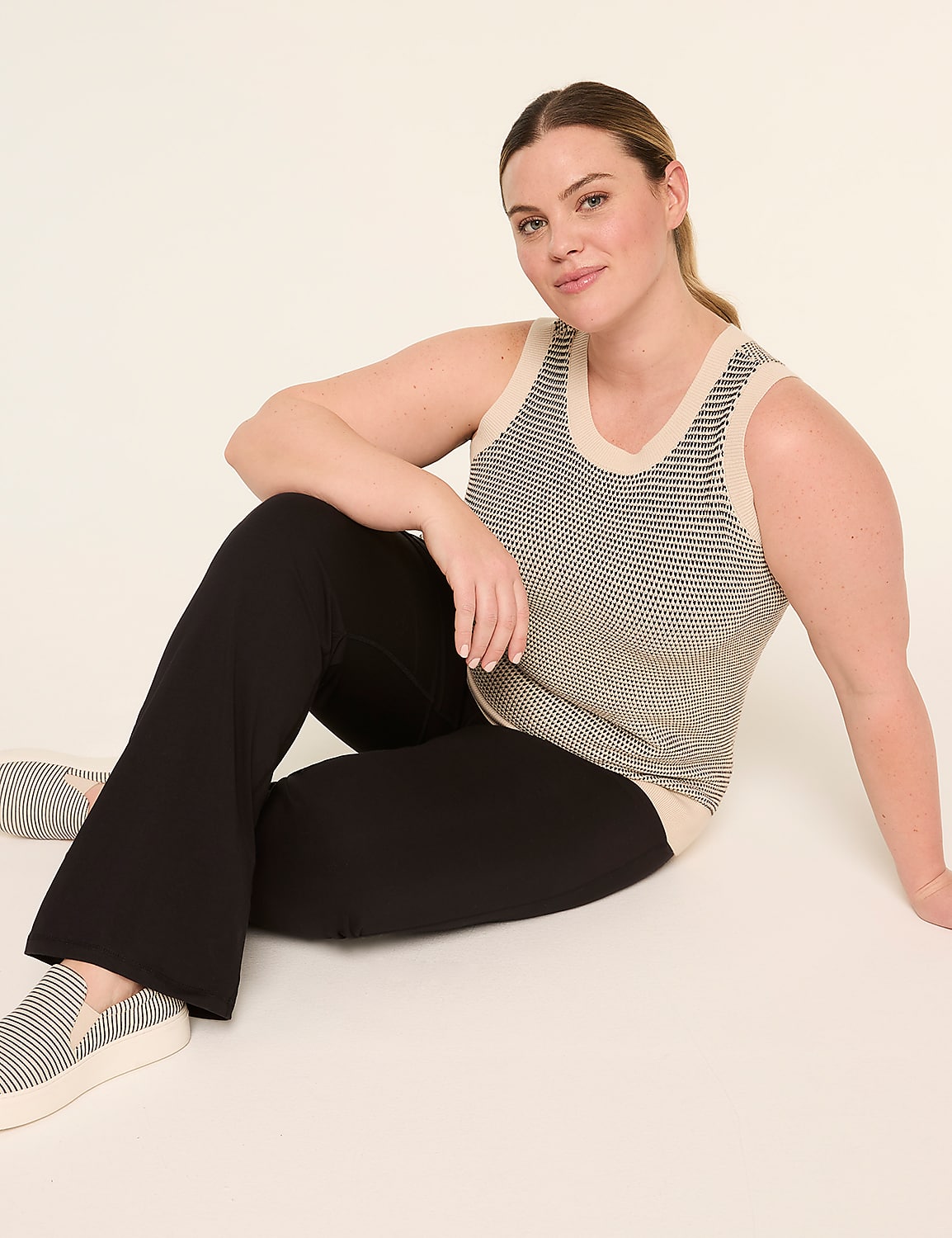 LIVI Textured Sweater Tank Product Image 3