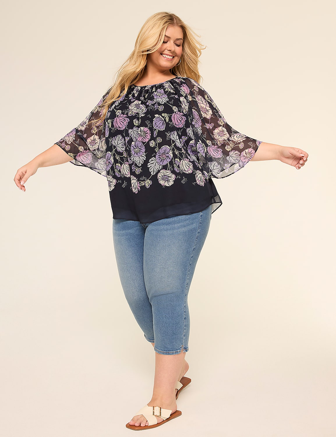 Relaxed Circle Popover Blouse Product Image 3