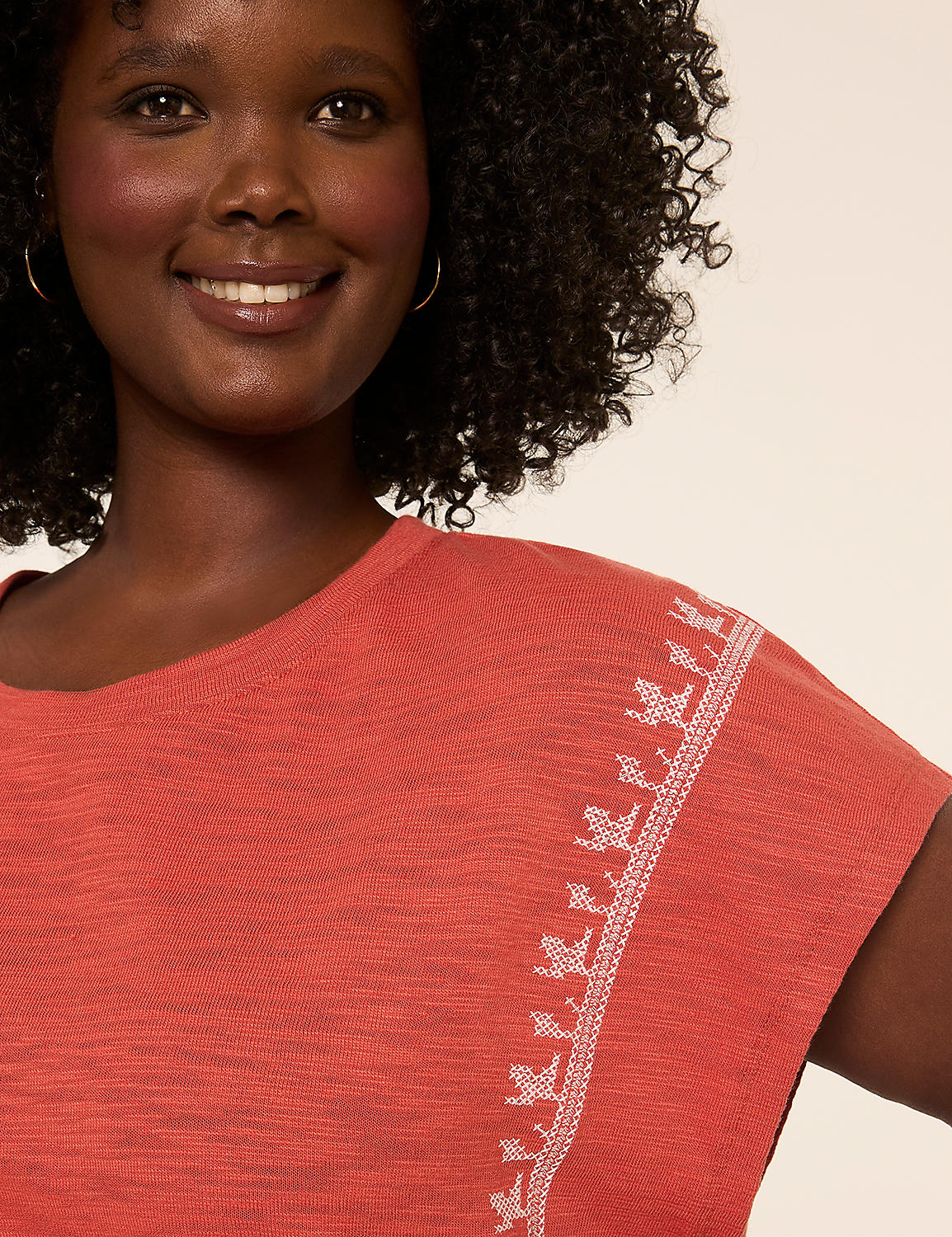 Embroidered Dolman-Sleeve Crew-Neck Top Product Image 4