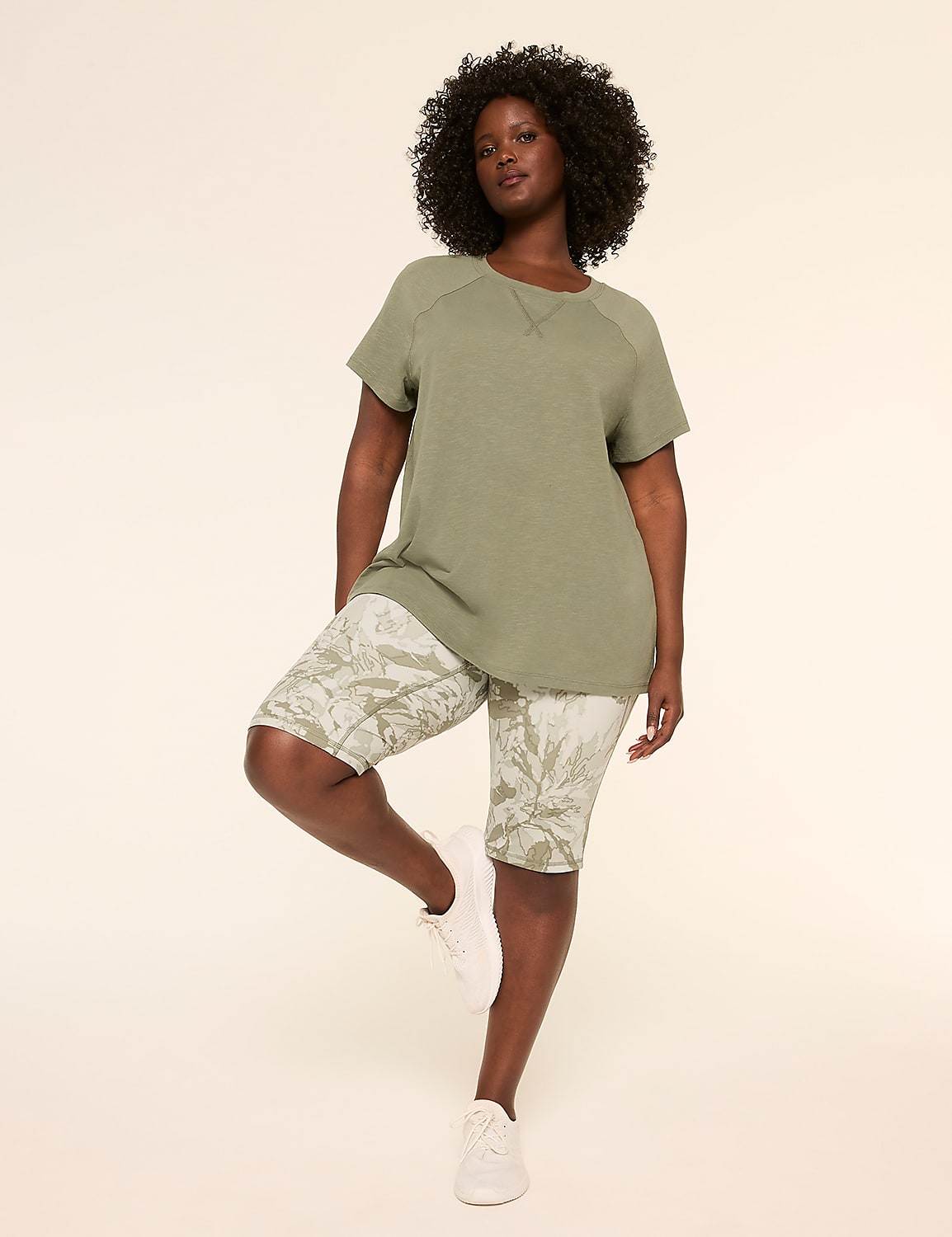 LIVI Soft Knee Short Product Image 3