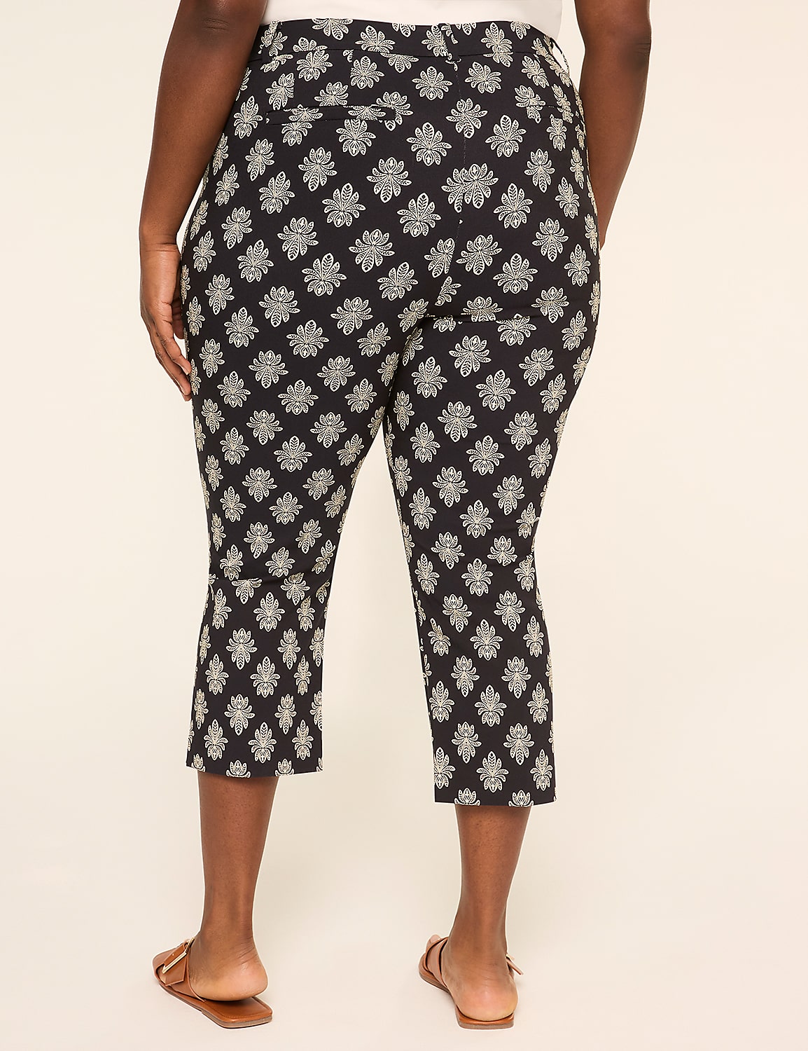 4-Season Slim Capri Pant Product Image 2