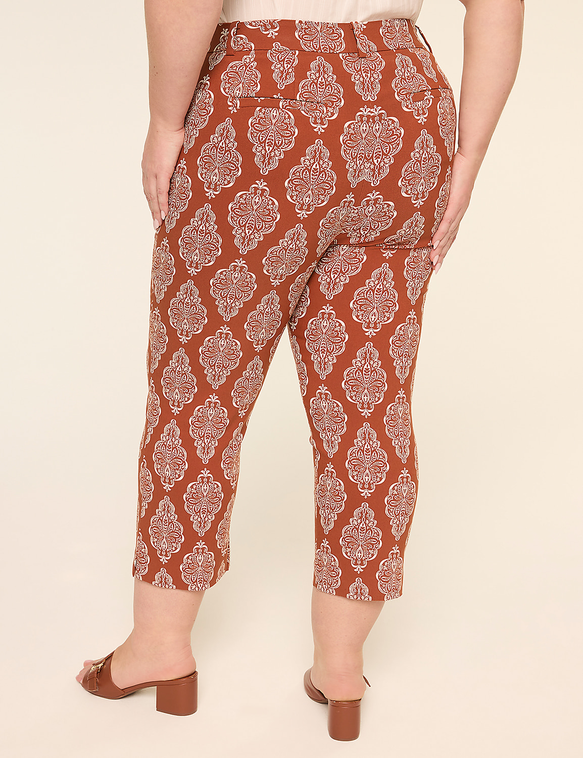 4-Season Slim Capri Pant Product Image 2
