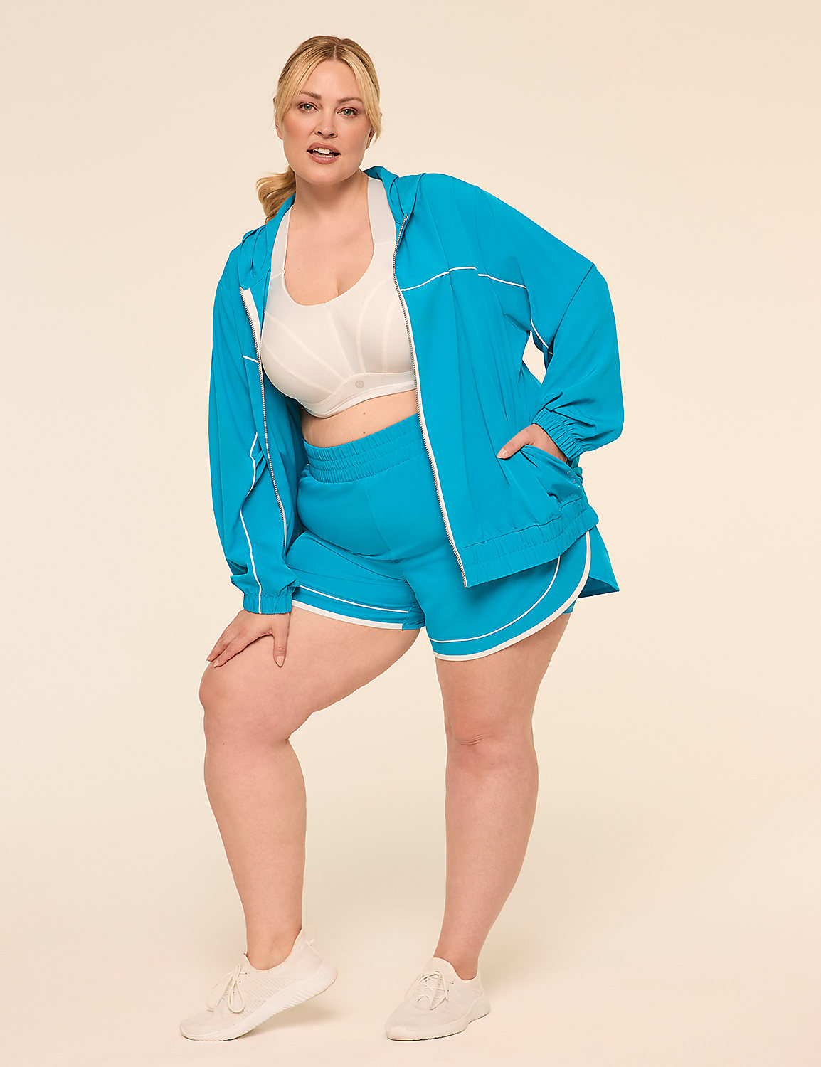 LIVI Full-Zip Hooded Stretch Woven Jacket Product Image 3