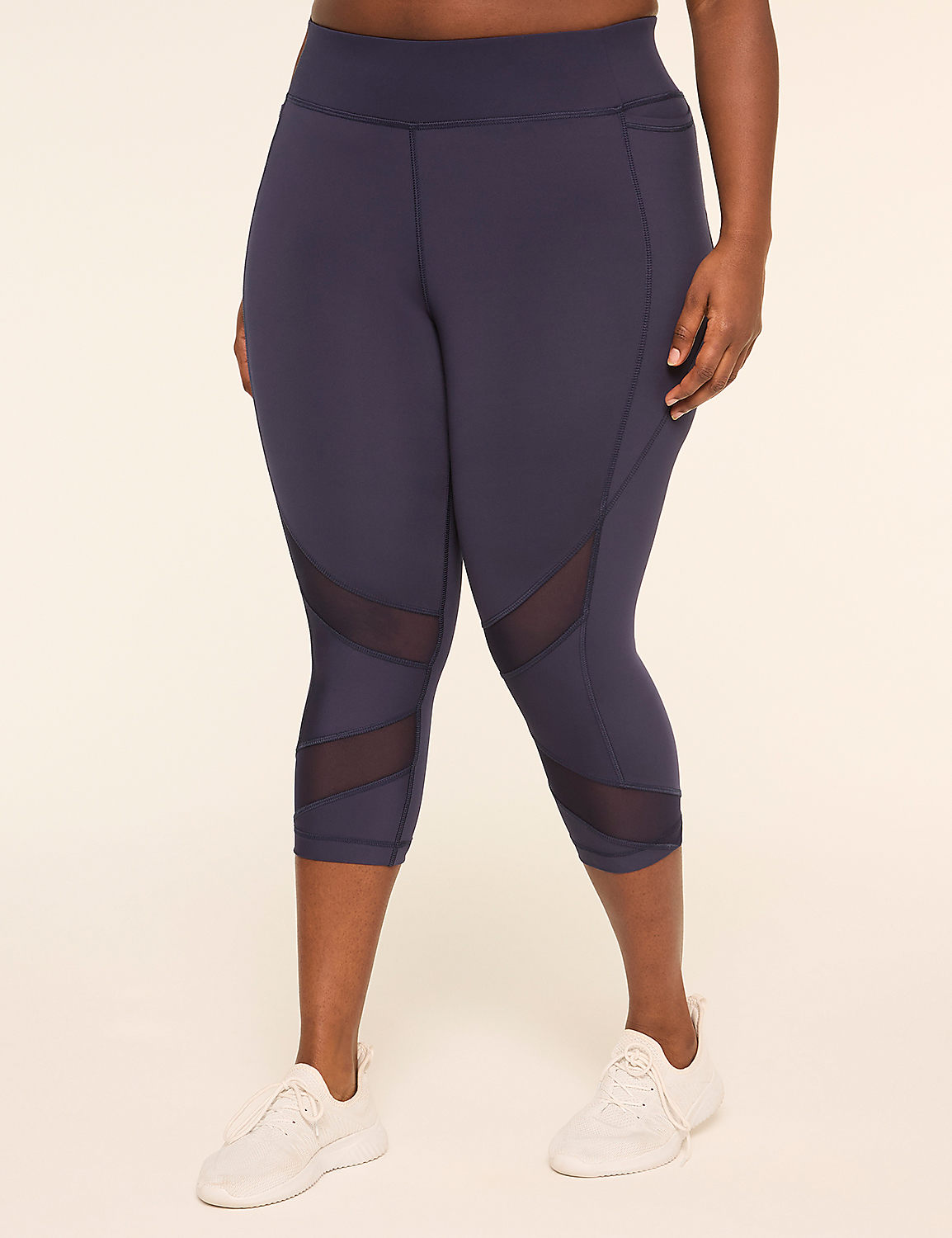 LIVI Go-Getter Wicking Mesh-Detail 21" Capri Legging Product Image 1