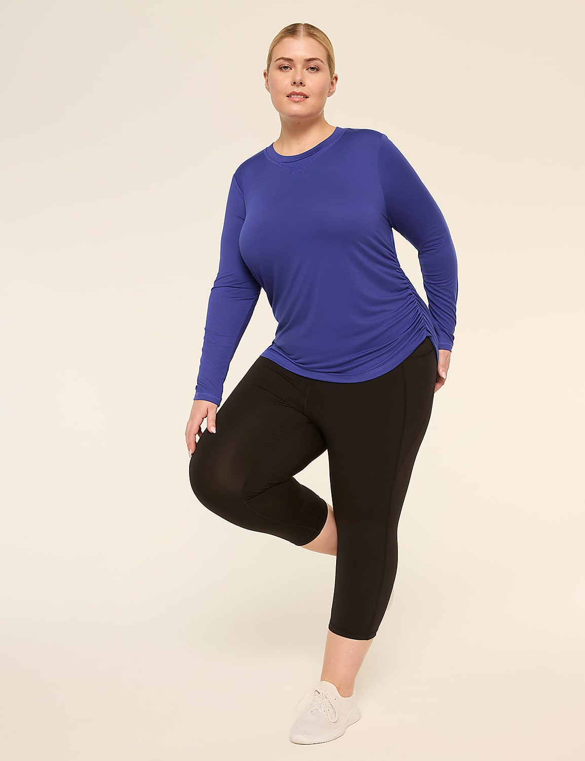 LIVI Go-Getter Wicking 21" Capri Legging Product Image 3