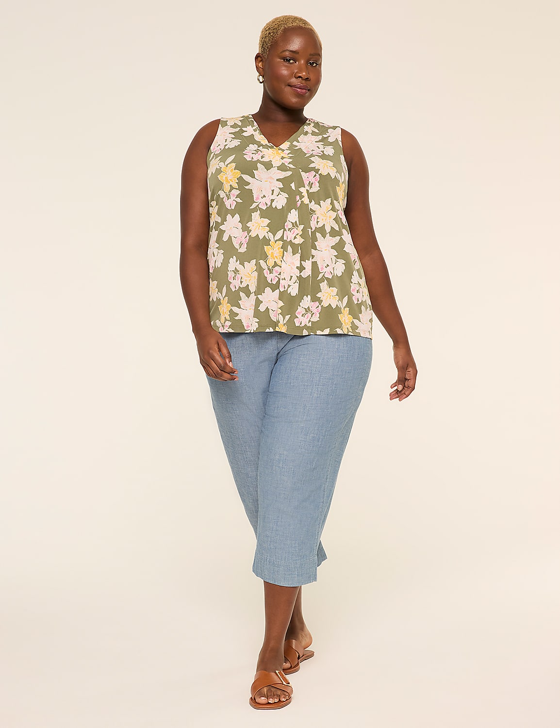Swing Sleeveless Pleat-Front Top Product Image 3