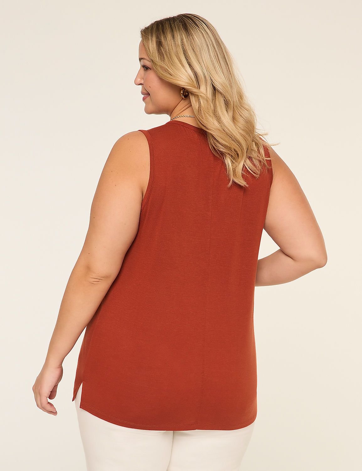 EveryWear Brushed V-Neck Tank Product Image 2
