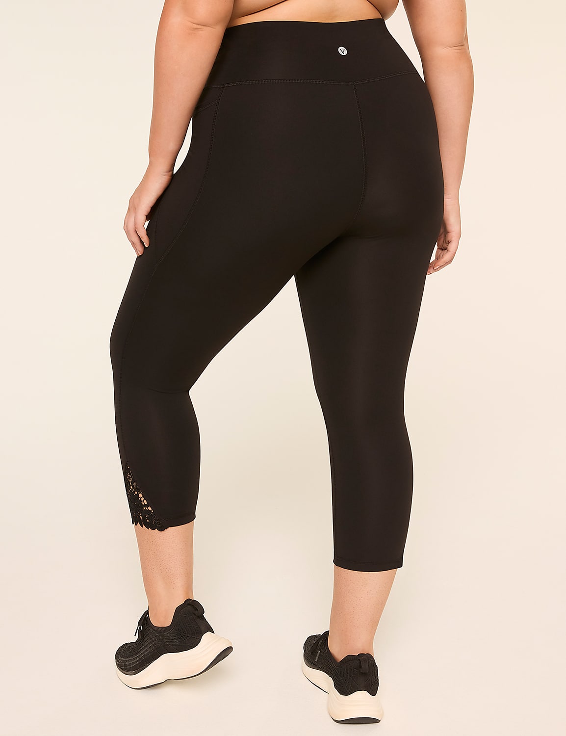 LIVI Soft Lace-Detail 21" Capri Legging Product Image 2
