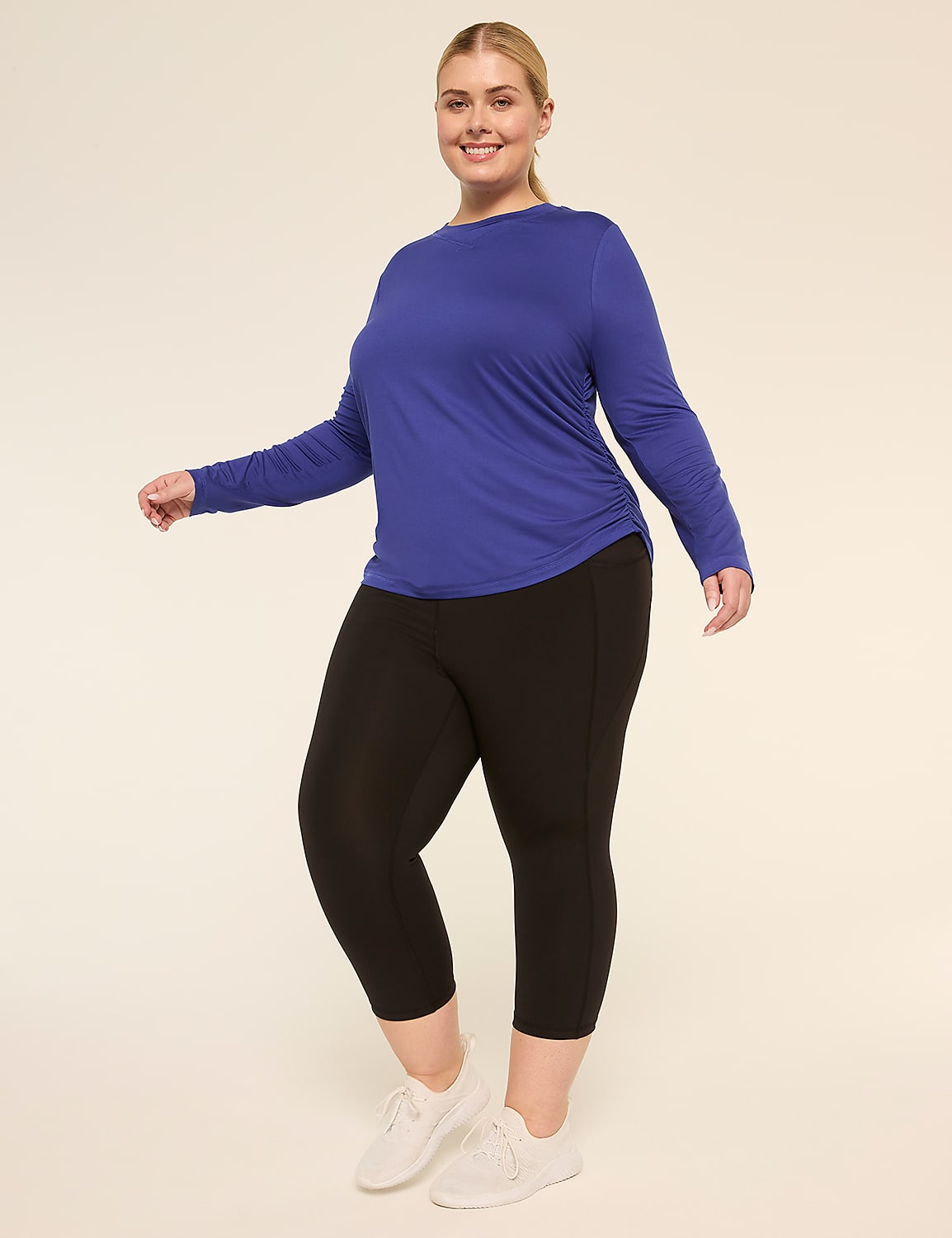 LIVI Soft Long-Sleeve Side-Ruched Tee Product Image 3