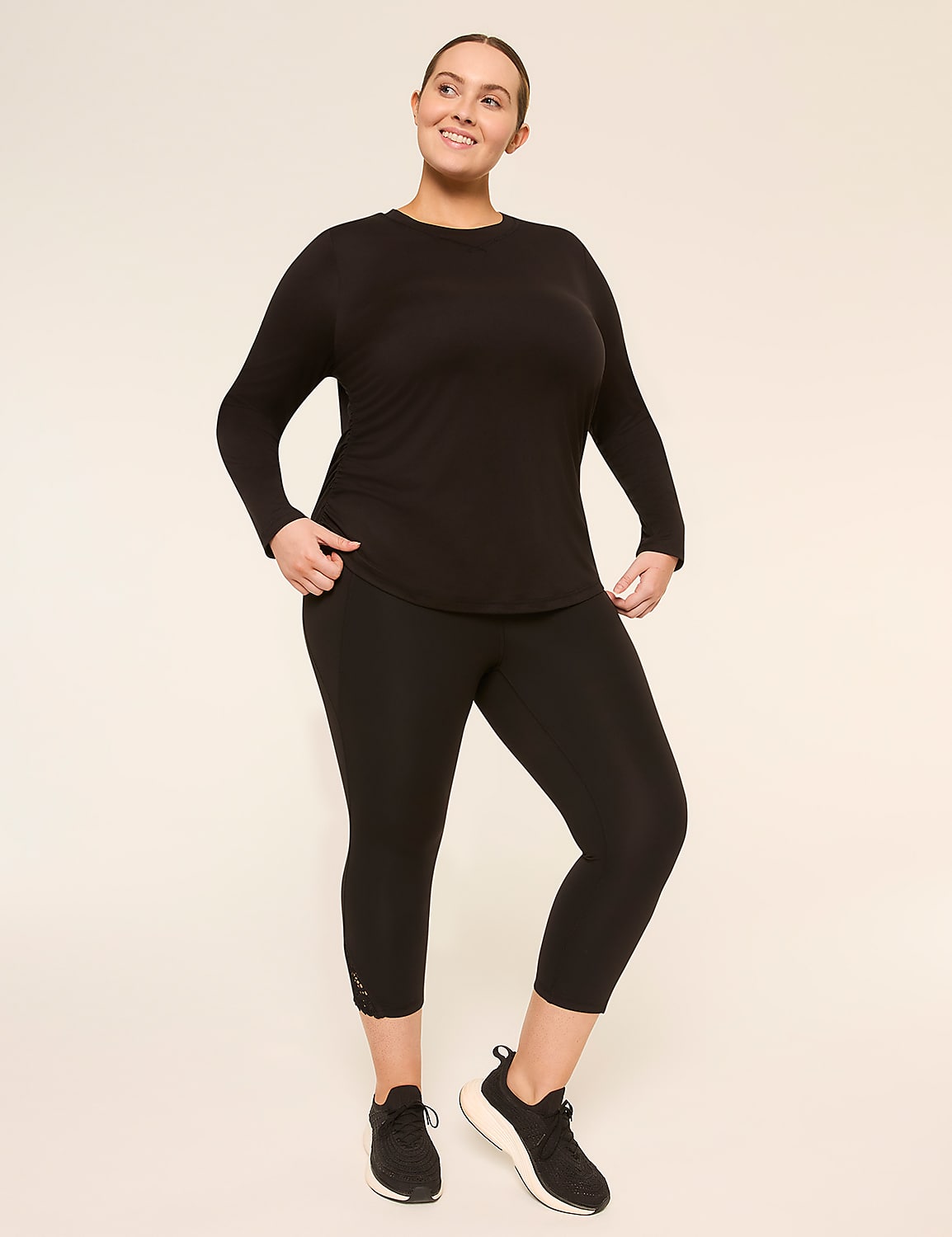 LIVI Soft Long-Sleeve Side-Ruched Tee Product Image 7