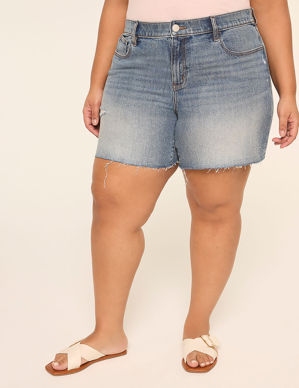 Relaxed 5.5" Short Product Image 1