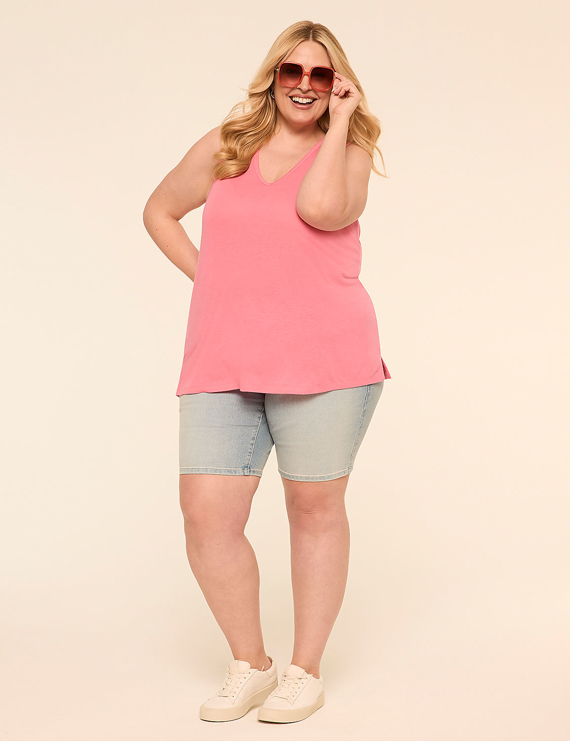 Tighter Tummy Fitted 10" Bermuda Short Product Image 3