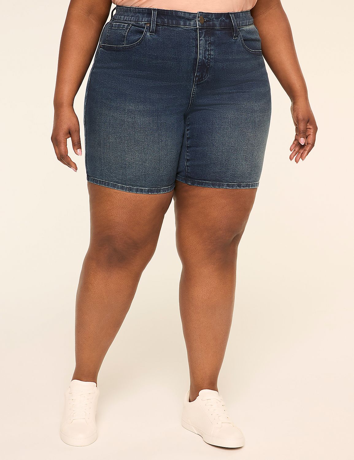 Genius Fitted 7" Bermuda Short Product Image 1