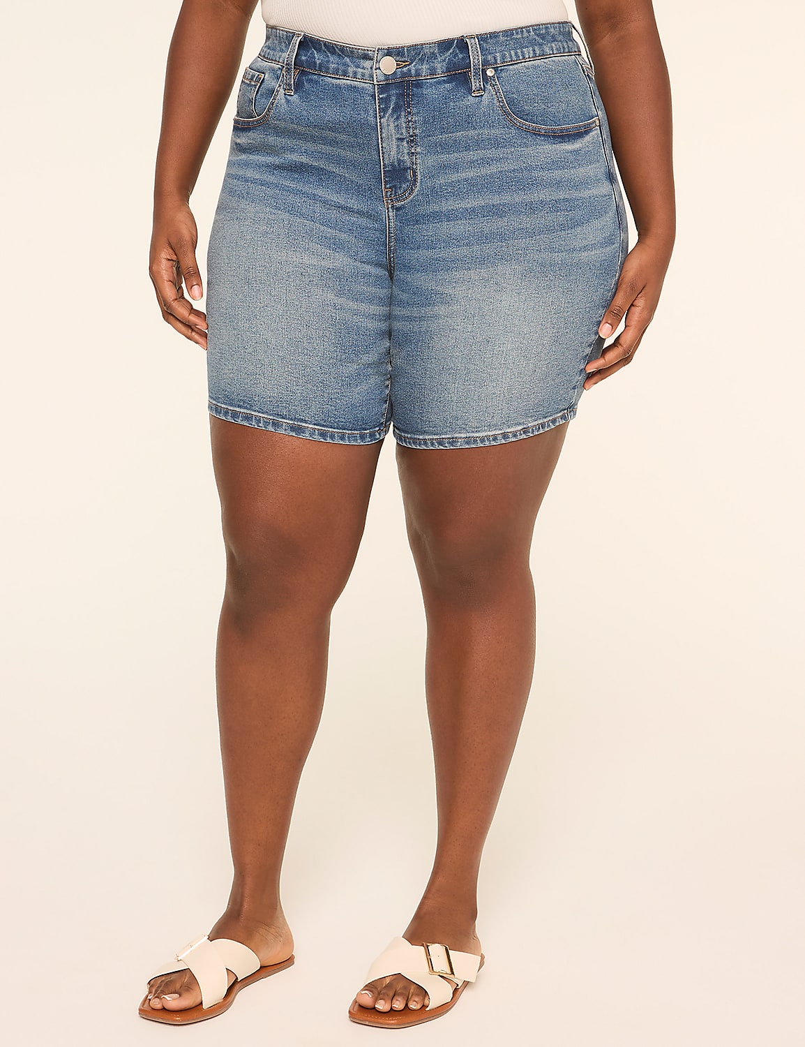 Genius Fitted 7" Bermuda Short Product Image 1