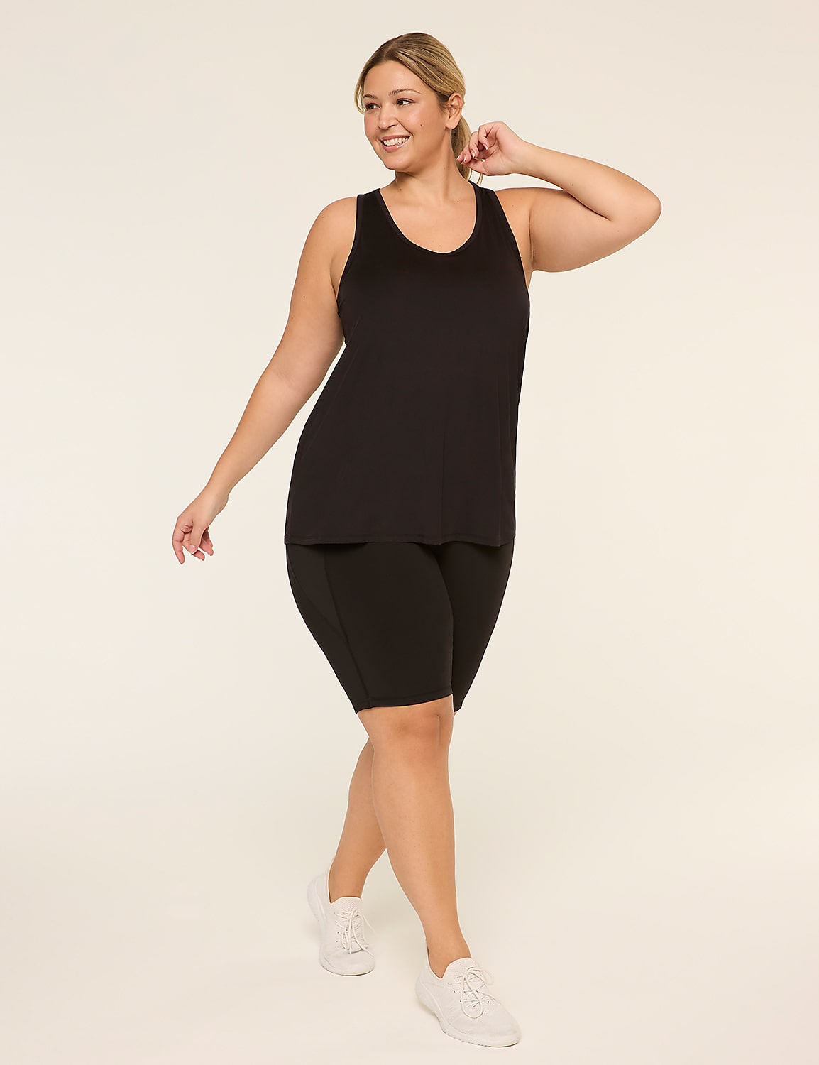 LIVI Go-Getter Wicking Knee Short Product Image 3