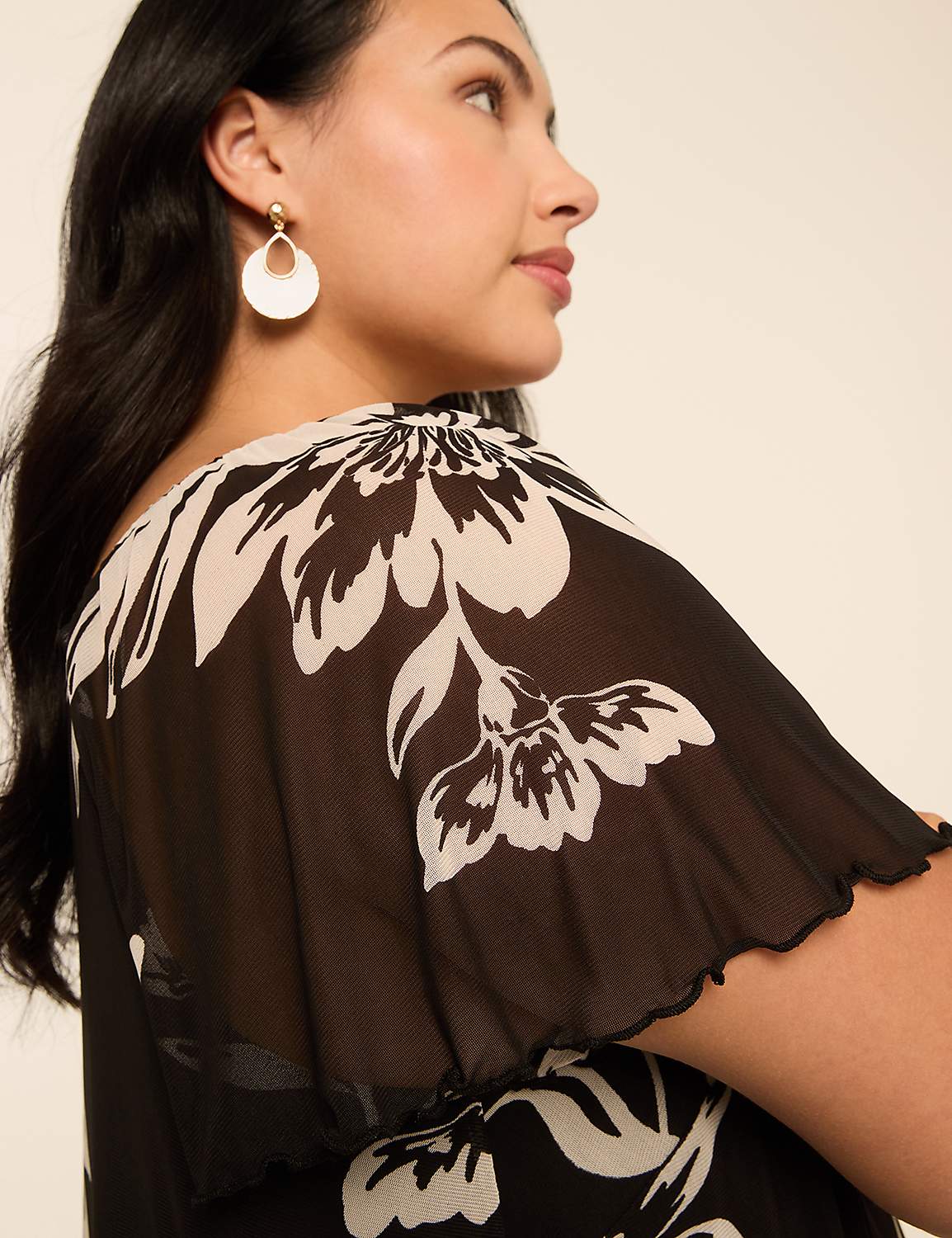 Flutter-Sleeve Open-Neck Swing Dress Product Image 3