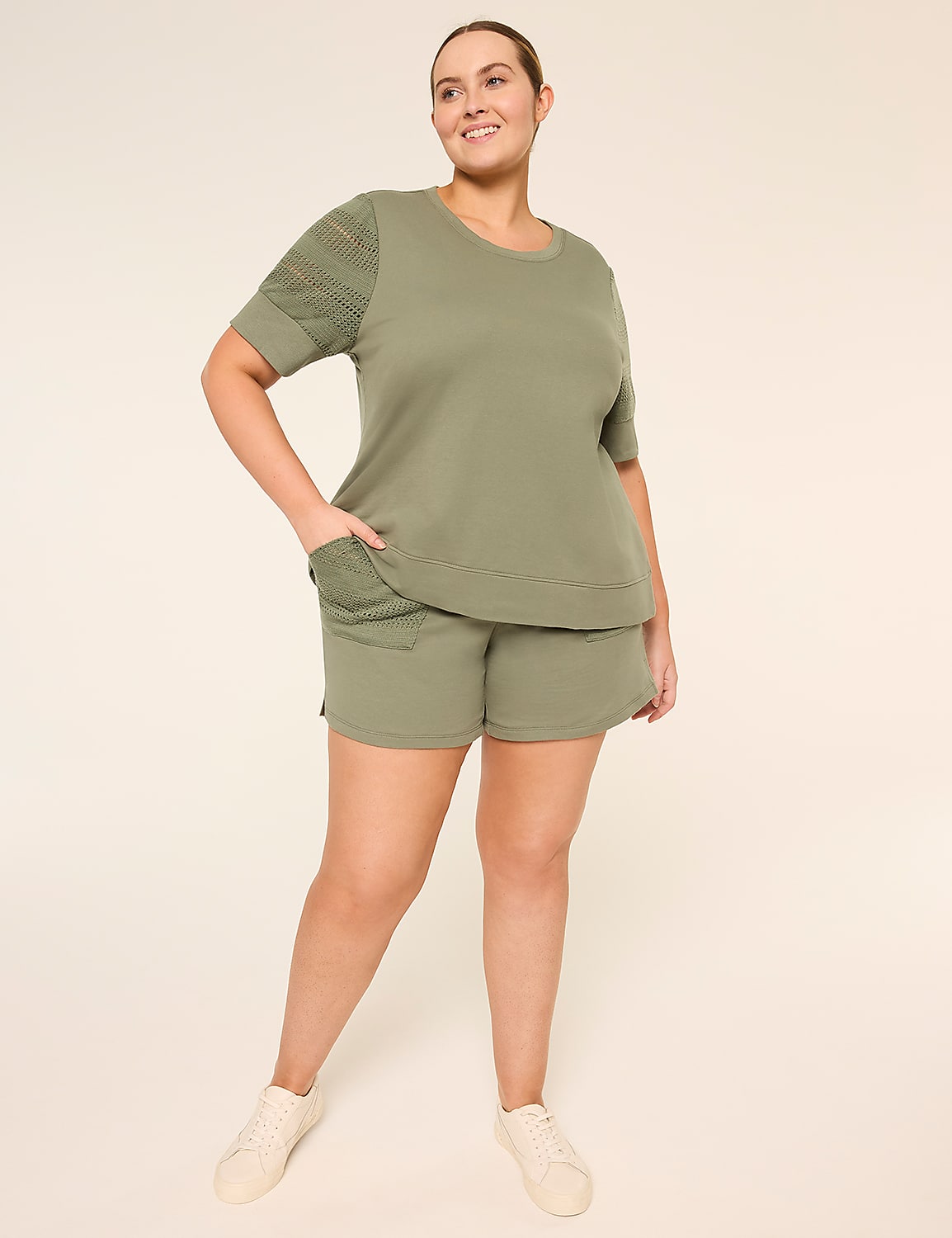 LIVI French Terry Sweater-Pocket Short Product Image 3