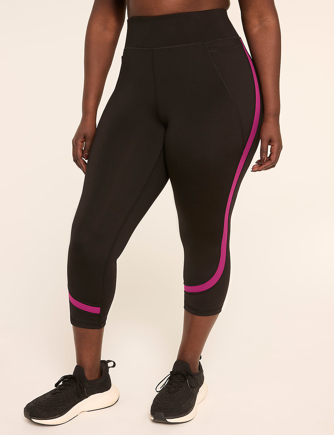 LIVI Go-Getter Wicking Colorblock 21" Capri Legging Product Image 1