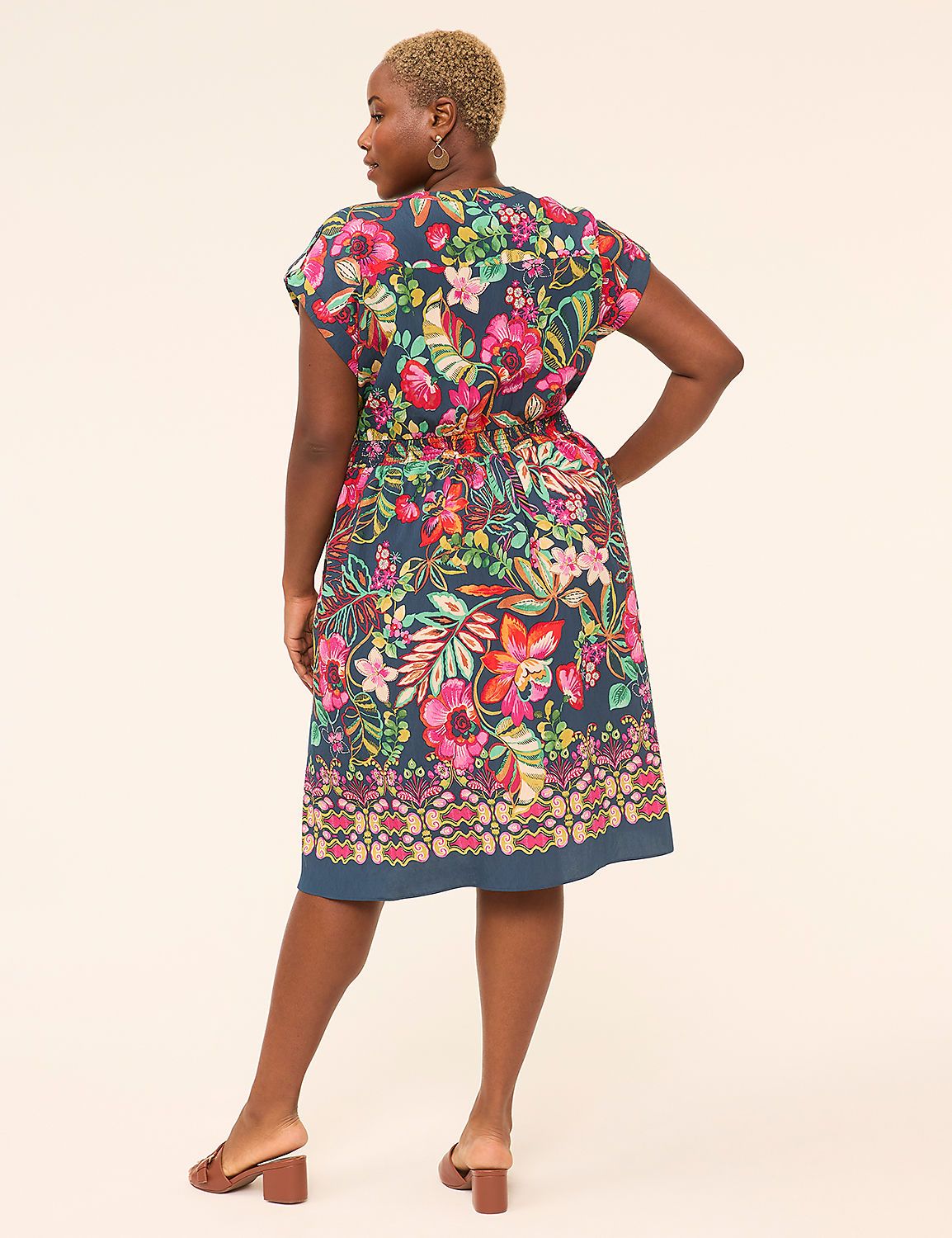 Short-Sleeve Notch-Neck Midi Dress Product Image 2