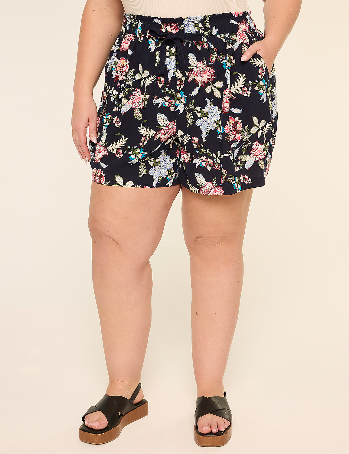 Printed Relaxed Pull-On 5" Short Product Image 1