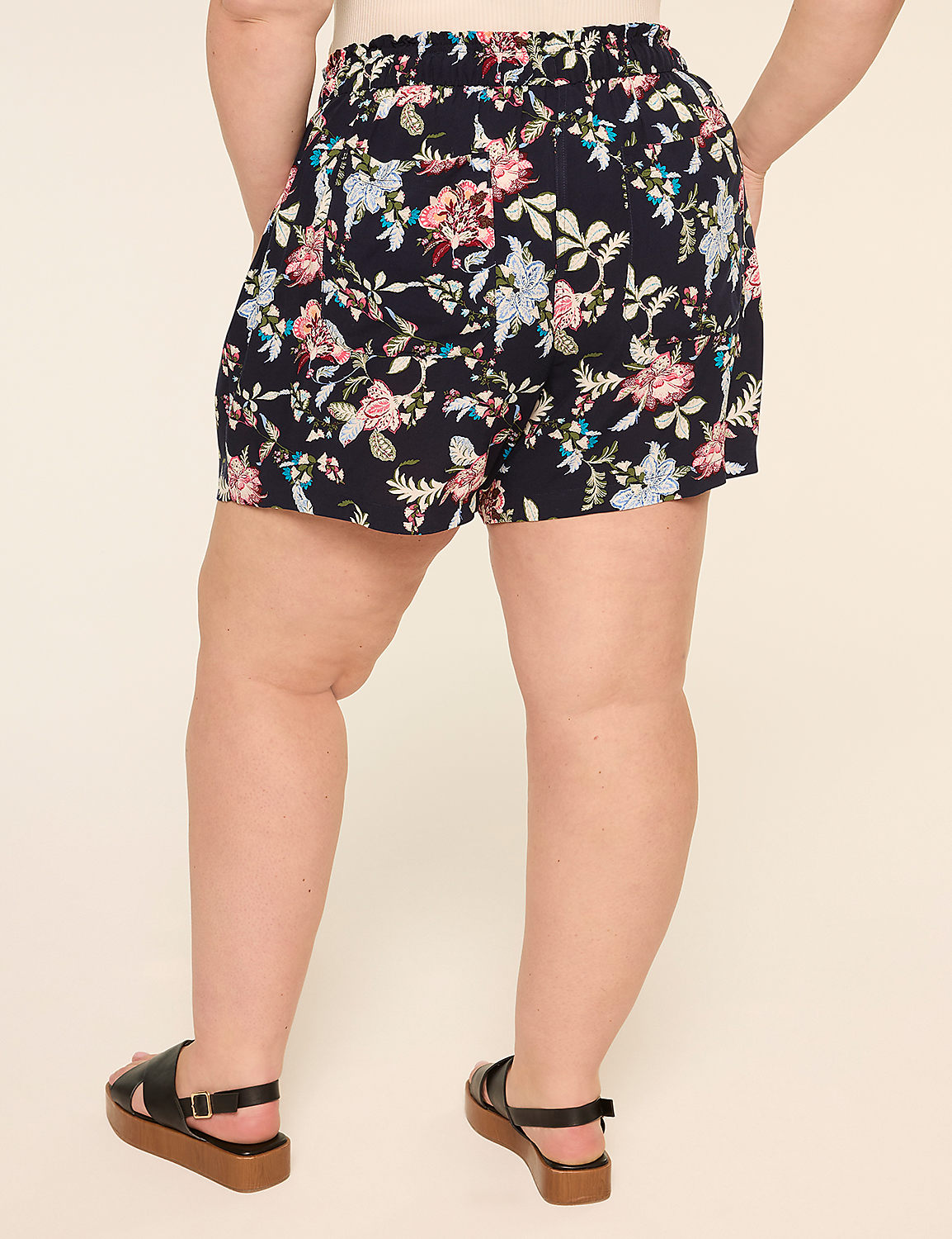 Printed Relaxed Pull-On 5" Short Product Image 2