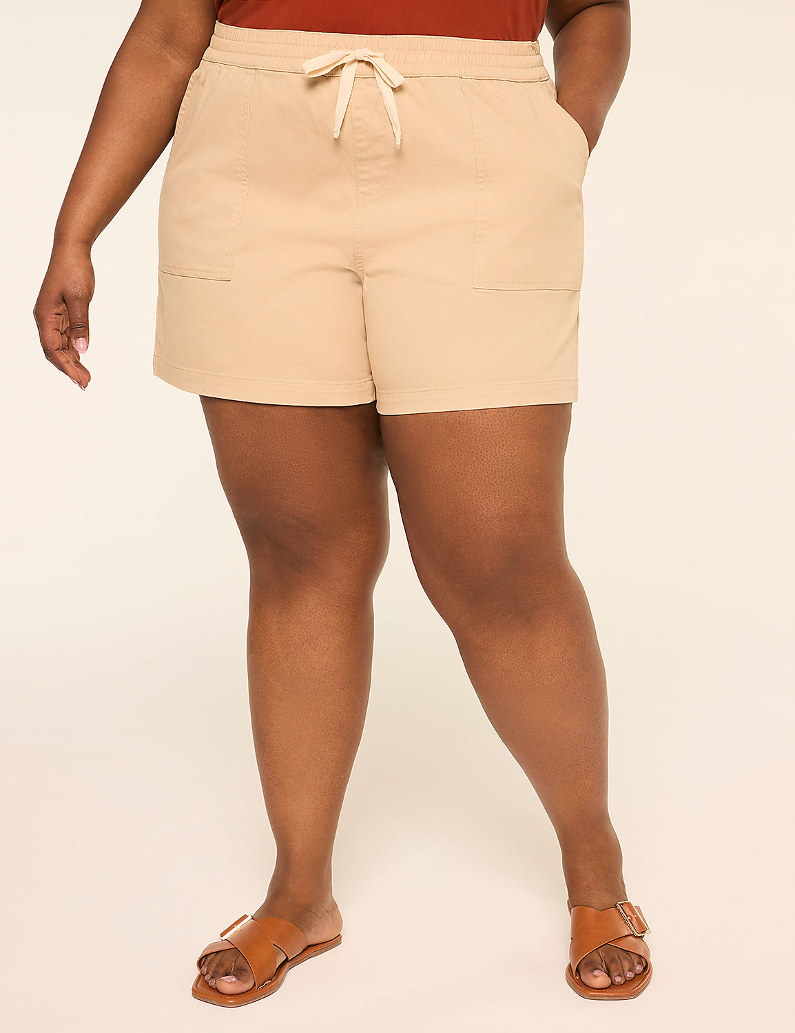 Relaxed Pull-On 5&rdquo; Short Product Image 1
