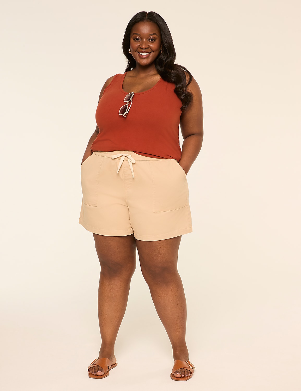 Relaxed Pull-On 5&rdquo; Short Product Image 3