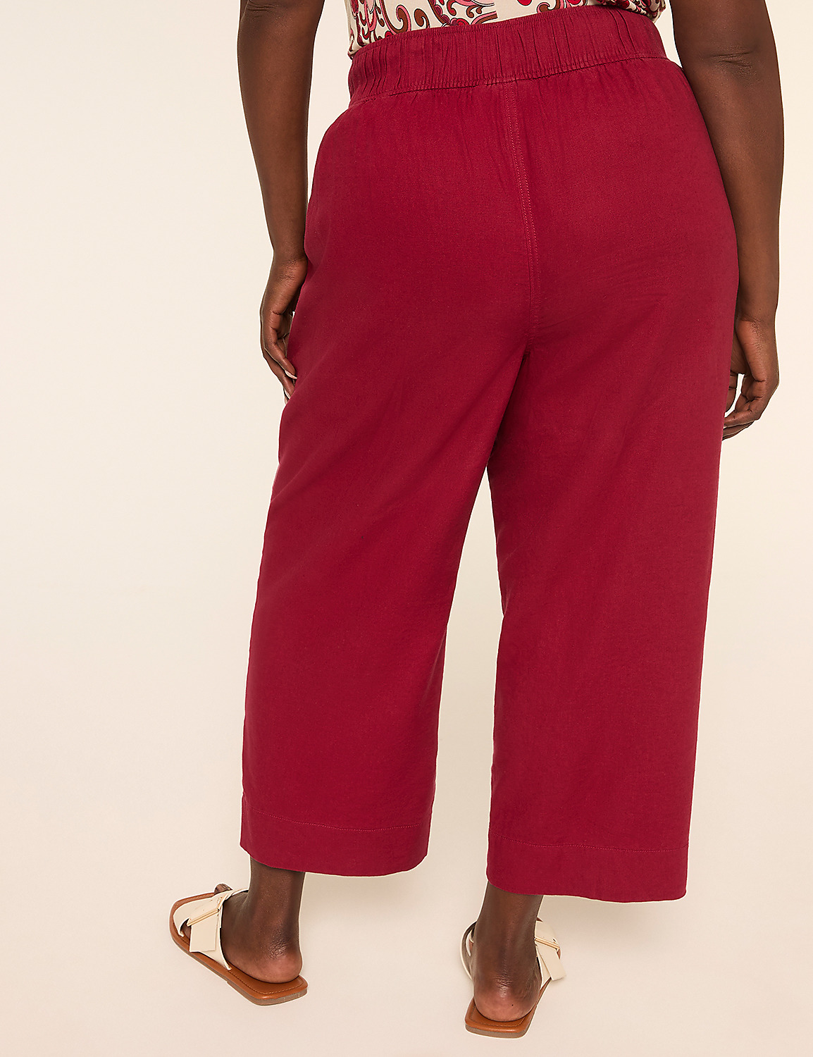 Linen-Blend Pull-On Straight Capri Pant Product Image 2