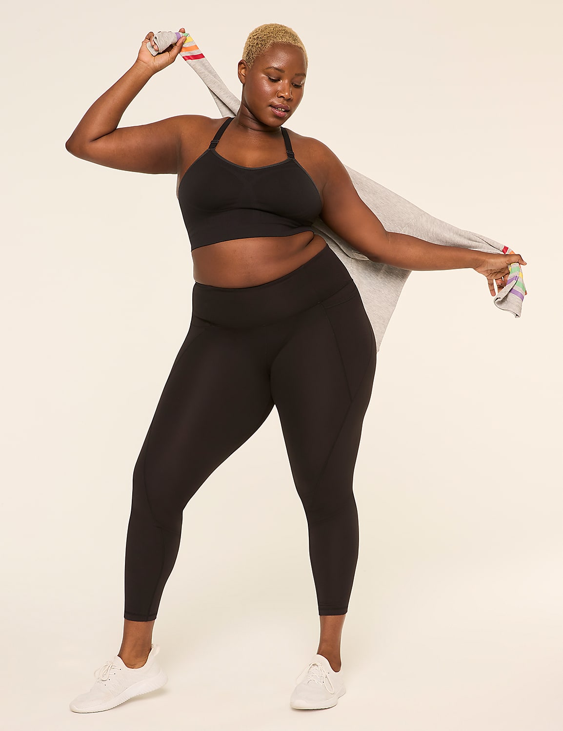 Low-Impact Seamless Strappy-Back Sports Bra Product Image 2