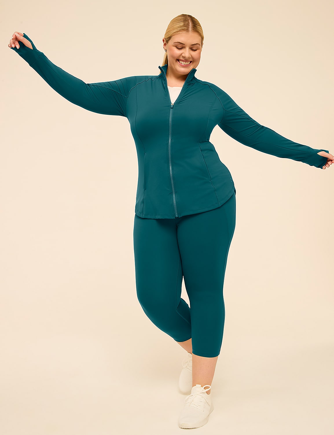 LIVI Soft Zip-Front Jacket Product Image 4