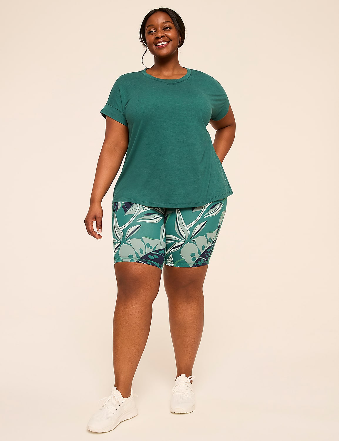 LIVI Soft Short-Sleeve Tee Product Image 3