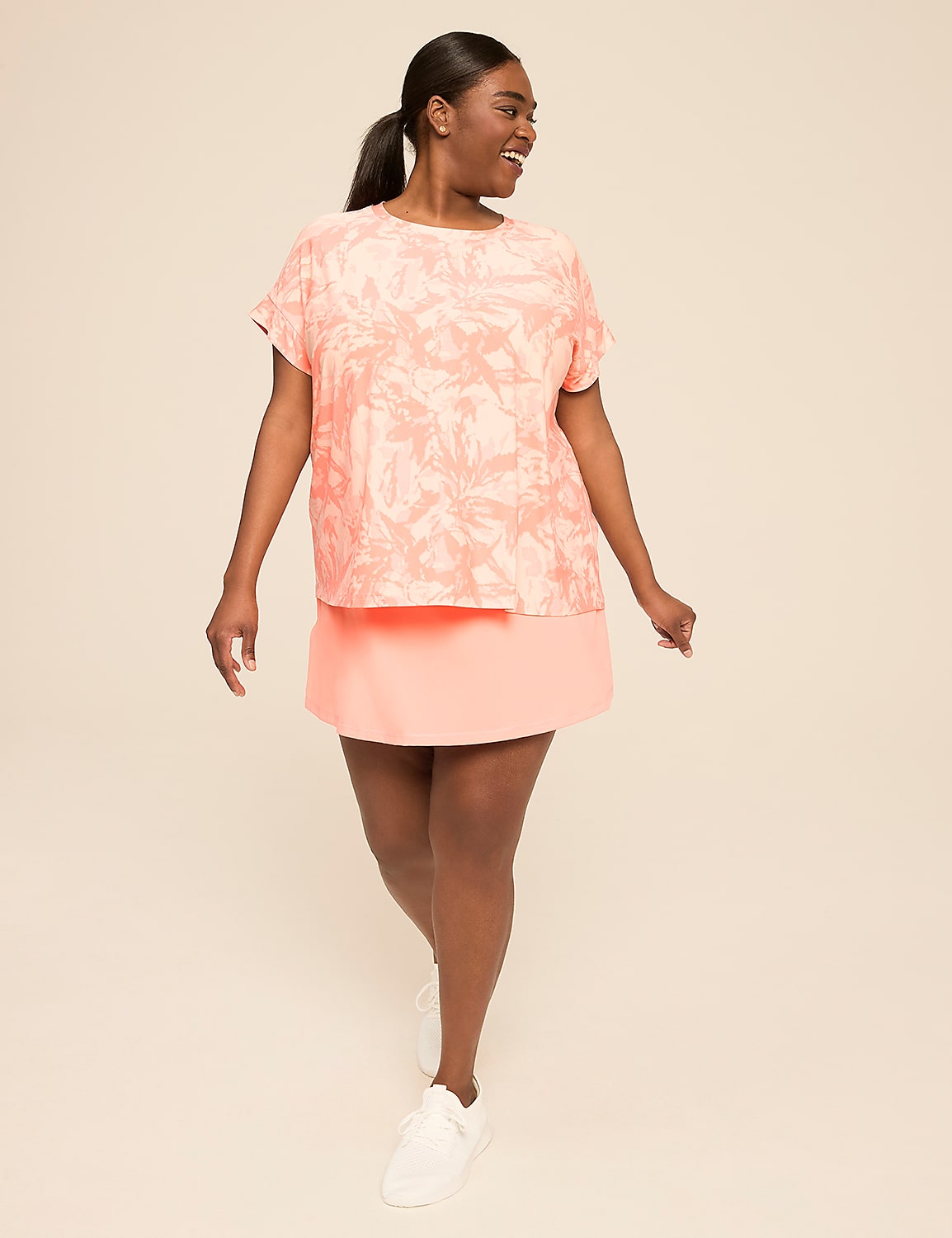 LIVI Soft Short-Sleeve Crew-Neck Tee Product Image 3