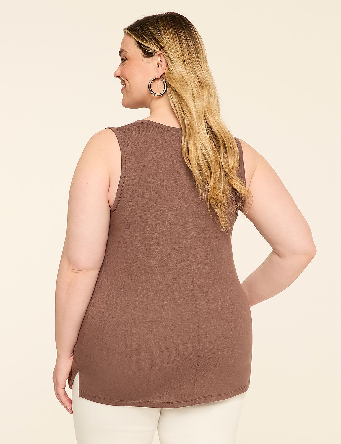 EveryWear Brushed V-Neck Tank Product Image 6