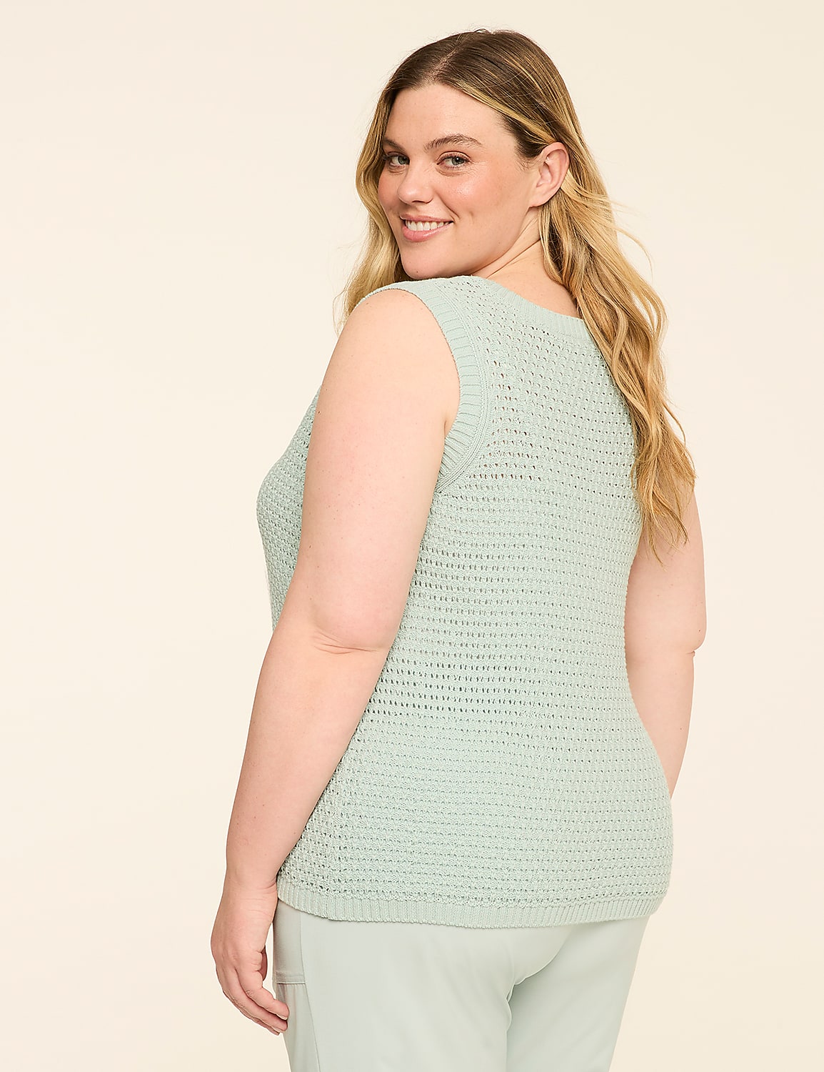 LIVI Textured Sweater Tank Product Image 6