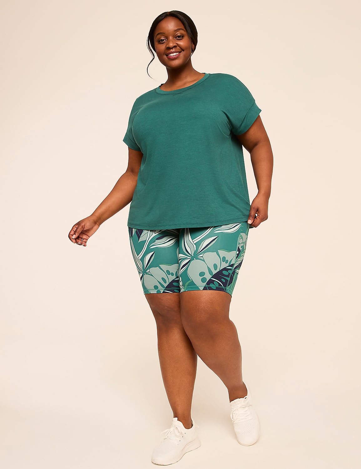 LIVI Go-Getter Wicking Knee Short Product Image 3