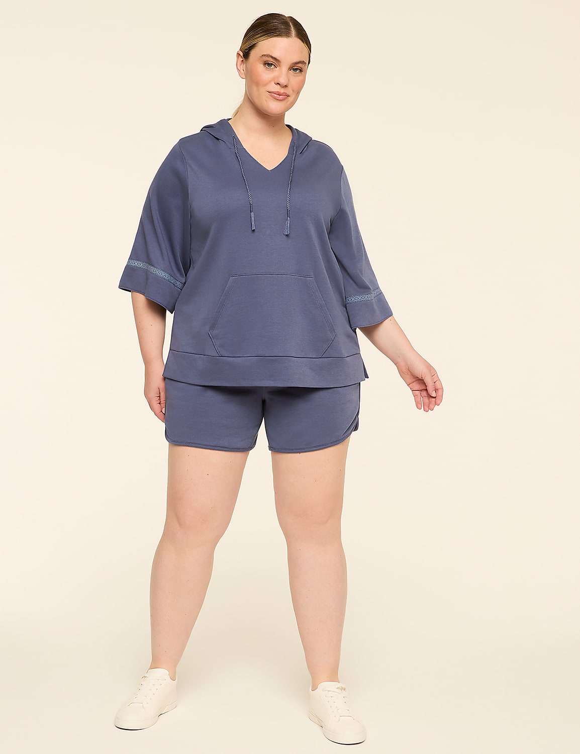 LIVI French Terry Dolphin-Hem Short Product Image 4