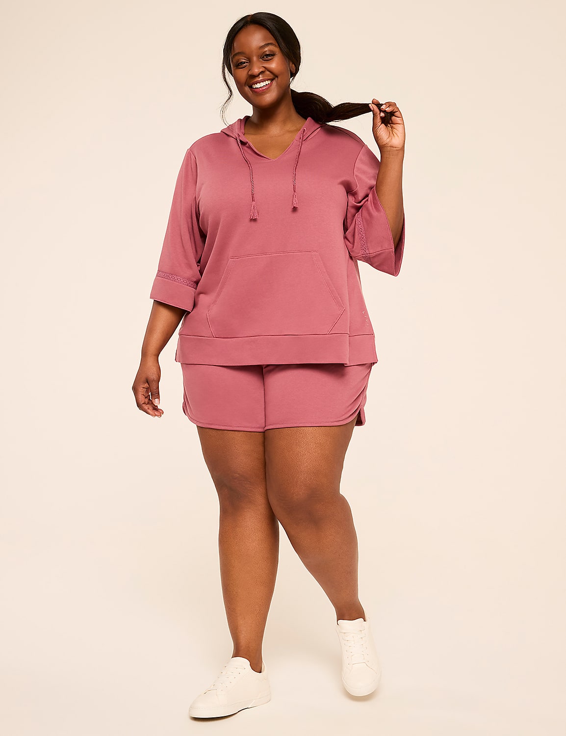 LIVI French Terry Dolphin-Hem Short Product Image 3