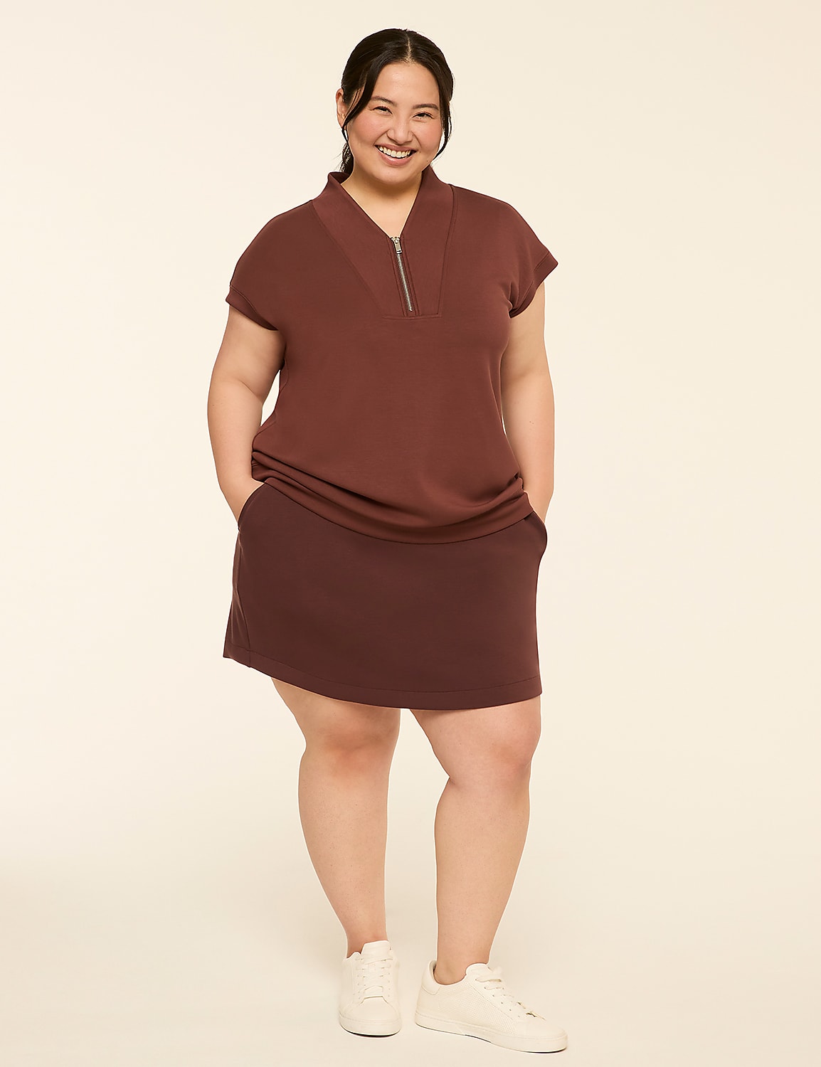 LIVI Journey Short-Sleeve Quarter-Zip Sweatshirt Product Image 3