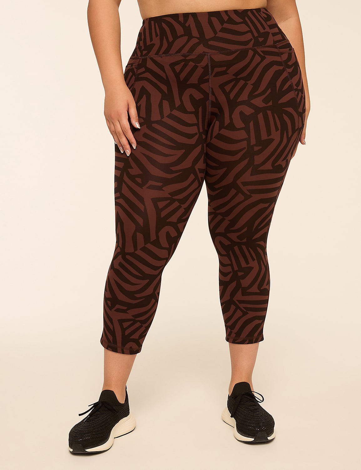 LIVI Soft 21" Capri Legging Product Image 1