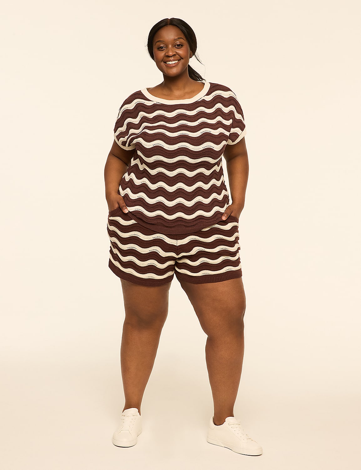 LIVI Textured Sweater Short Product Image 3
