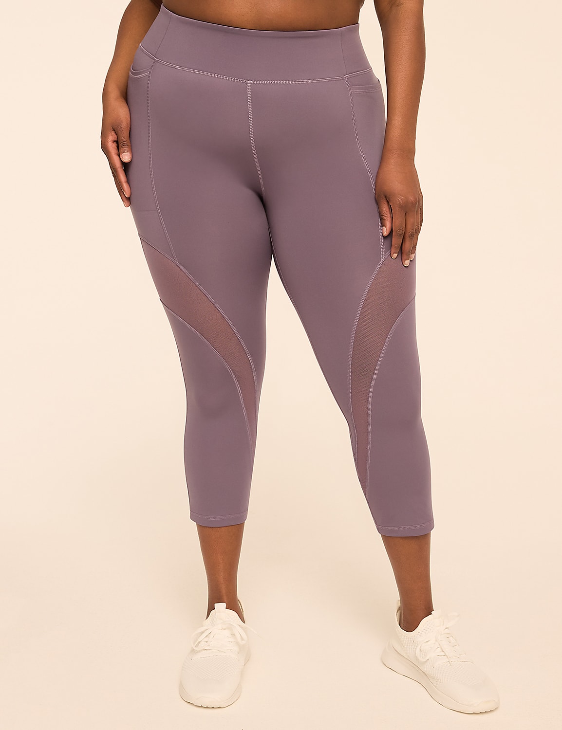 LIVI Go-Getter Wicking Mesh-Detail 21" Capri Legging Product Image 1